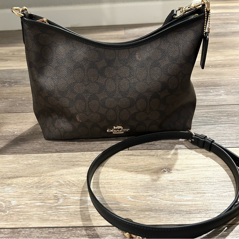 Coach Medium Laurel in Signature Canvas Walnut